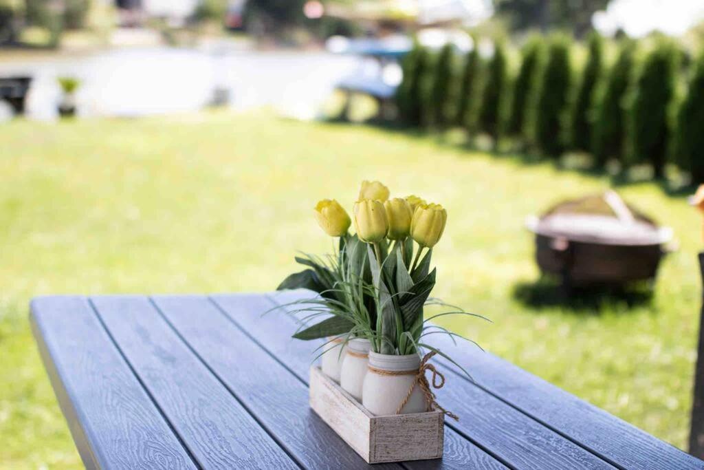 2 Bedroom Getaway On The River/Close To Marina Belle River Екстер'єр фото